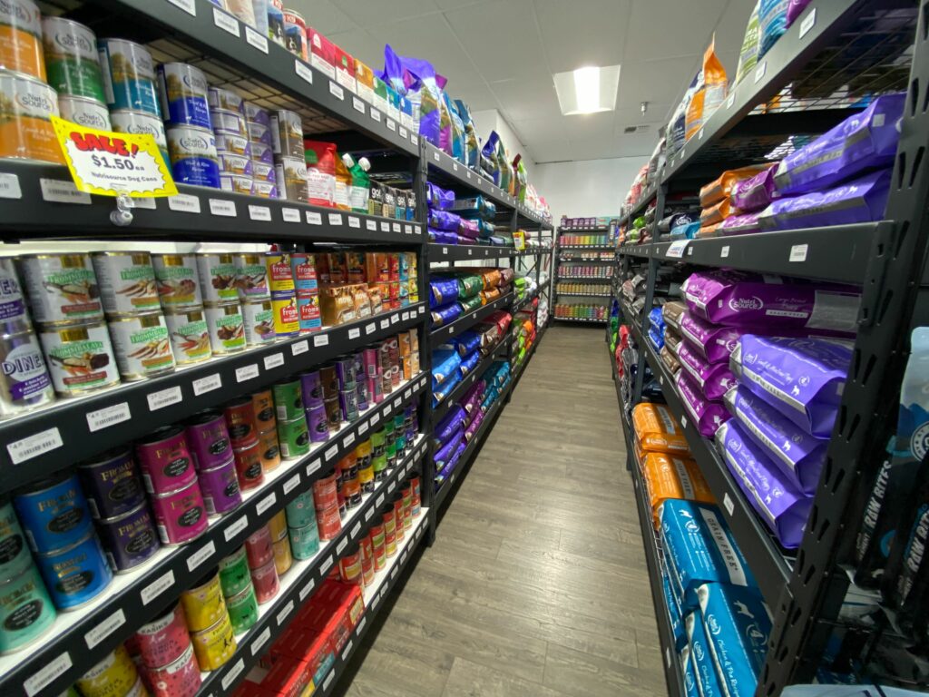 Discover Your Pet’s Favorites: Try a Sample Delivered or Pick Up In-Store!